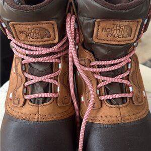 The NorthFace Women’s Shellista IV shorty waterproof insulated boots sz 6